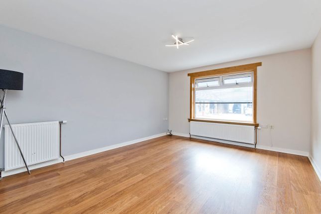 2, Overton Court, Kirkcaldy photo 2