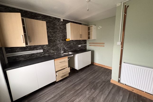 129 Longview Road, Clase, Swansea photo 3