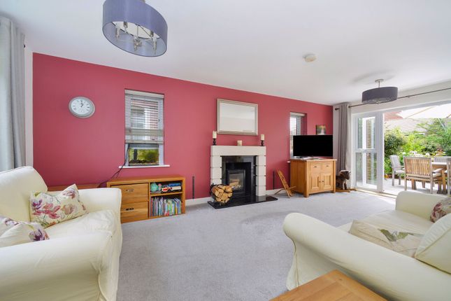 5 Exmoor Drive, Cranleigh photo 2