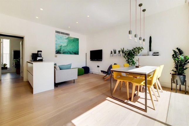 Flat for sale in Great Ancoats Street, Manchester