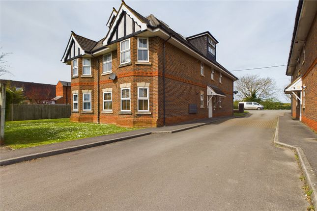 Flat for sale in Rockley Court, Theale, Reading