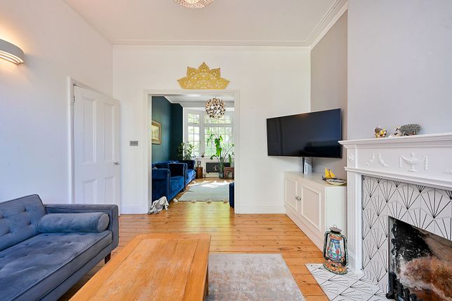 The Avenue, St Margarets photo 4
