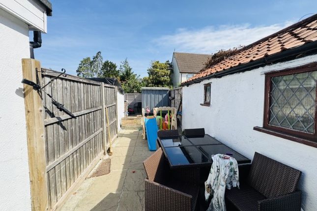6 Half Moon Cottages, High Wych, Sawbridgeworth photo 4