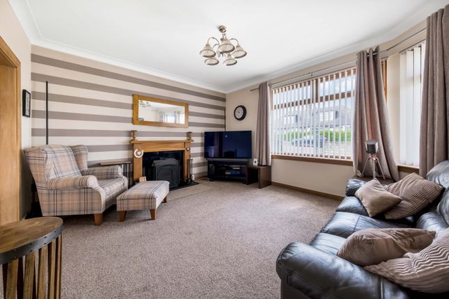 65, Muirfield Crescent, Dundee photo 3