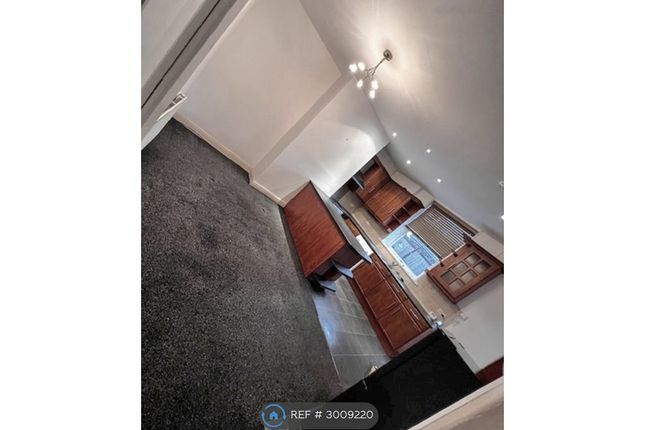 Leeds Road, Dewsbury photo 4
