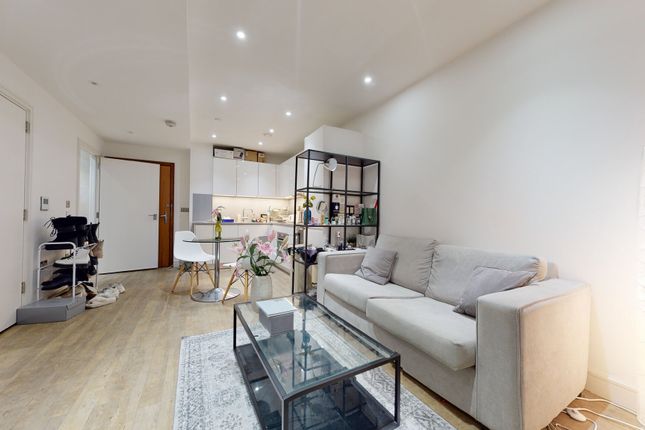 18 Bach House, London photo 2