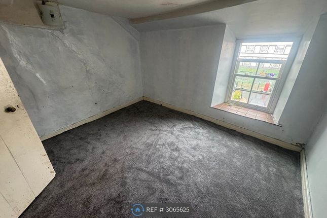 Flat, Tan Y Graig, Llanrwst photo 4