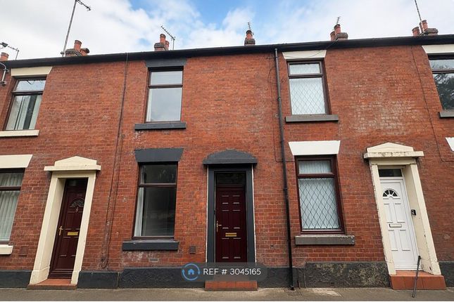 2-bed terraced on Oldham Road, Rochdale, £895/mo