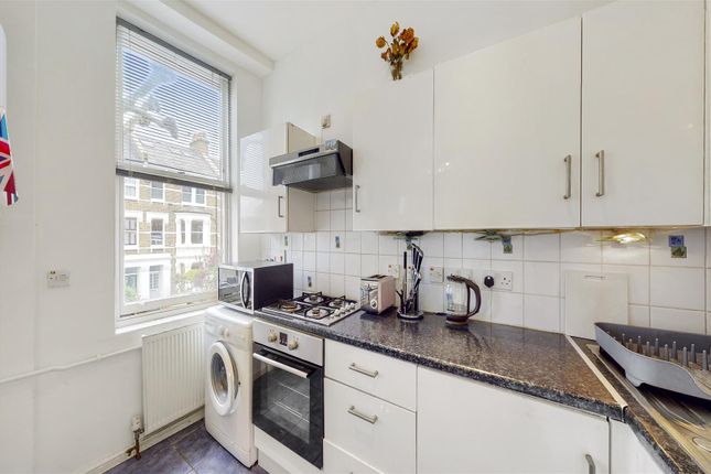 Flat for sale in Ashmore Road, Maida Hill, London
