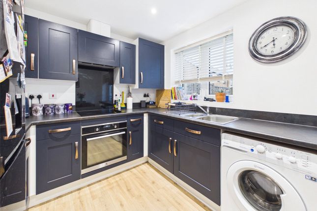 6, Citrine Place, Cheltenham photo 3