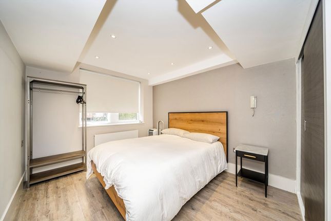 Flat 22, 87, Vincent Square, London photo 4
