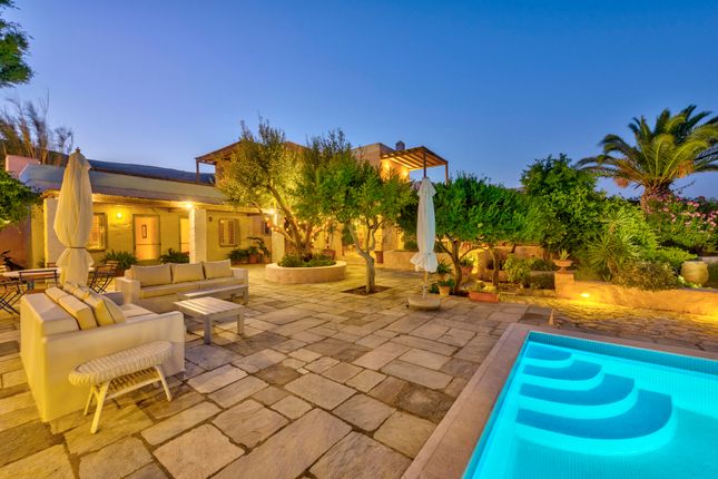 Villa for sale in Myra, Syros - Ermoupoli, Syros, Cyclade Islands, South Aegean, Greece