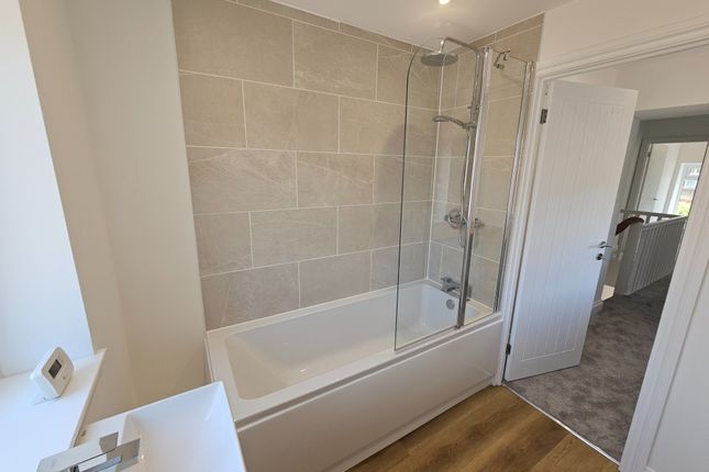 3 Emroch Street, Goytre, Port Talbot photo 5
