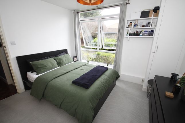 Flat for sale in Wricklemarsh Road, London