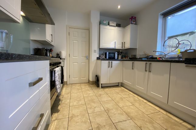 51, Dogfield Street, Cardiff photo 3