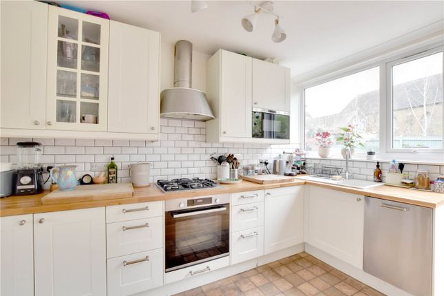 Flat for sale in Michaels Close, Lewisham, London