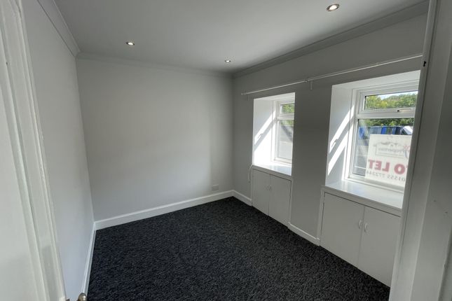 6 Lesmahagow Road, Strathaven, Strathaven photo 5