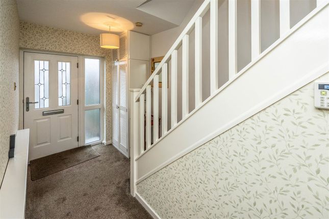 47, New Park Road, Bradford photo 2