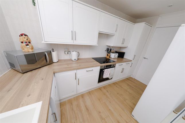 290, Tern Court, Glenrothes photo 3