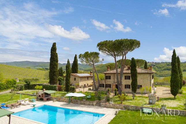 Property For Sale In Radda In Chianti Siena Tuscany Italy - 