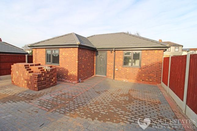 Thumbnail Bungalow to rent in Horseley Road, Tipton