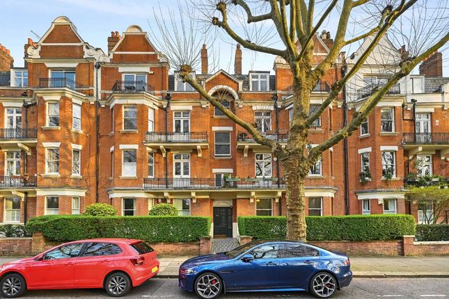 Thumbnail Flat for sale in Grantully Road, London