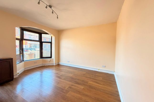 00, Lancaster Avenue, Barking photo 3