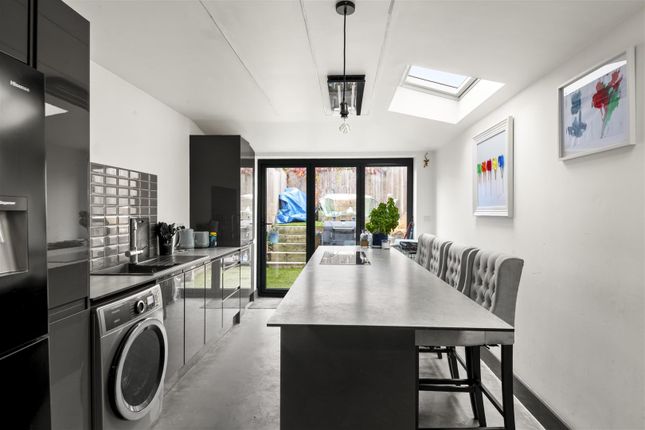13, Norwood Terrace, Southall photo 4