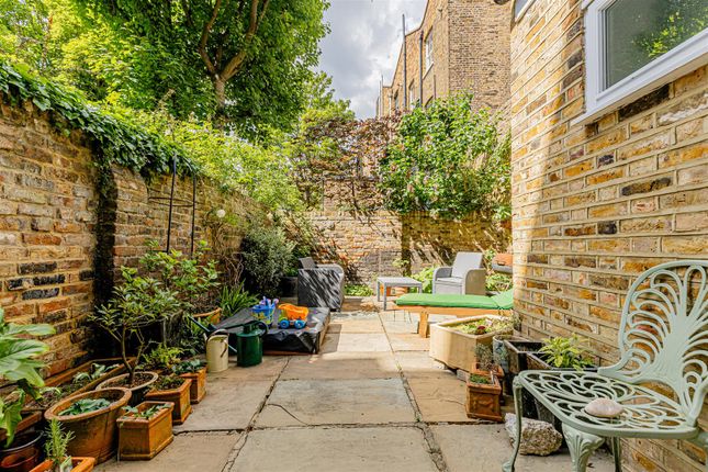 Amwell Street (20).Jpg