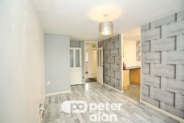 51, Collingwood Crescent, Newport photo 2