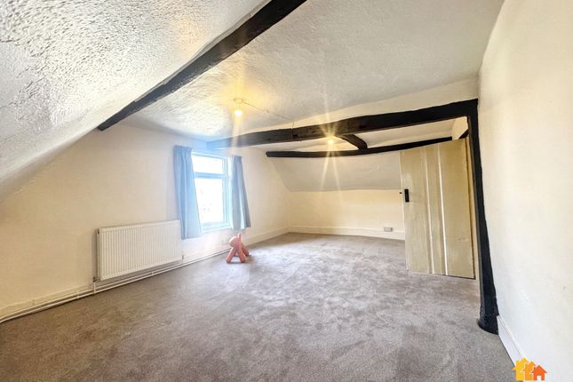 104a High Street, Chesham photo 5