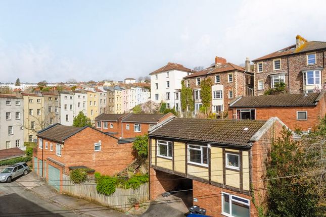 Flat for sale in Ambra Vale West, Clifton, Bristol