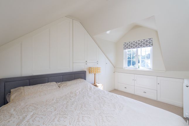 5 Spring Cottages, Horsham Road, Dorking photo 5