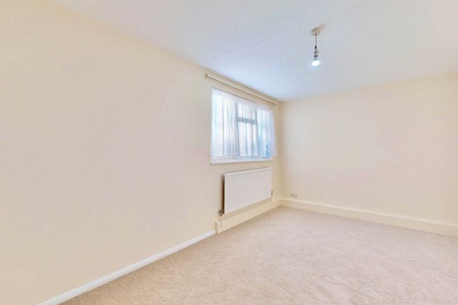 Terraced house for sale in Woolacombe Way, Hayes