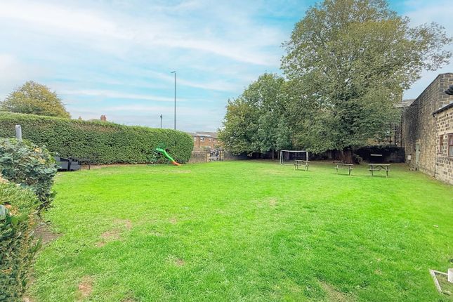 16, Haleys Yard, Leeds photo 2