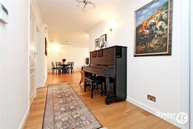 Flat for sale in Gleneagles, Stanmore