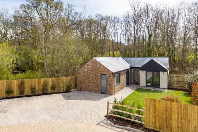3 The Ballentine,, Ditchling Common, Burgess Hill photo 2