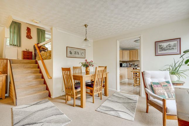 The Martins Drive, Leighton Buzzard photo 4