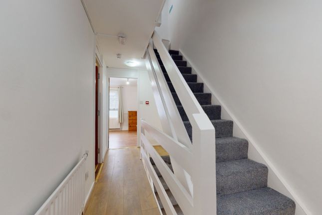 Room 5, 131, Corporation Street, London, UK photo 3