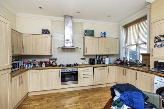 Flat 5, Warrior Court, 2, Belinda Road, London photo 4