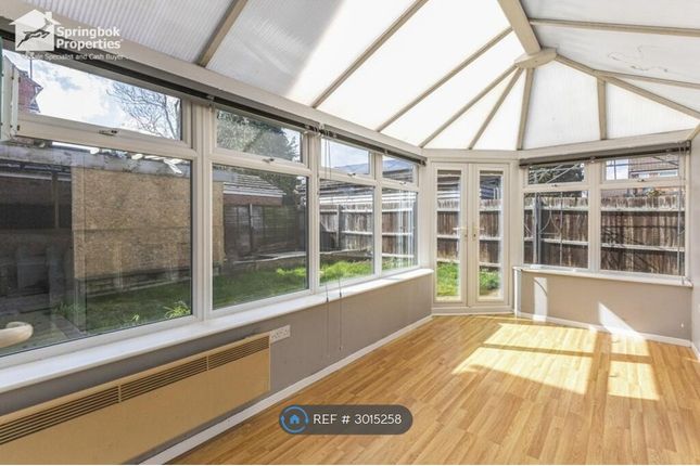 Bradfield Close, Rushden photo 3