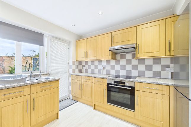 42, West Road, South Ockendon photo 3