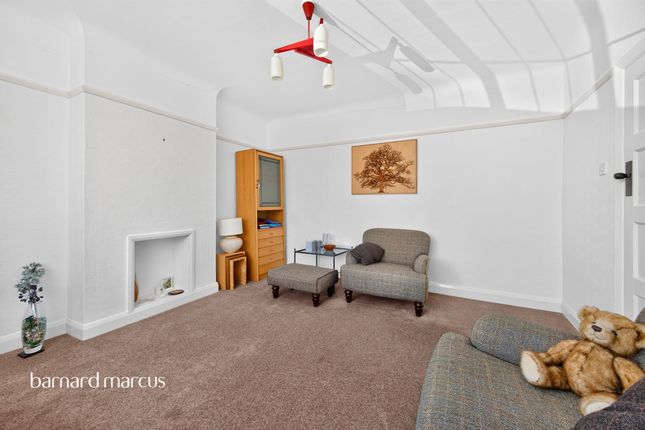 40, Bramshaw Rise, New Malden photo 3
