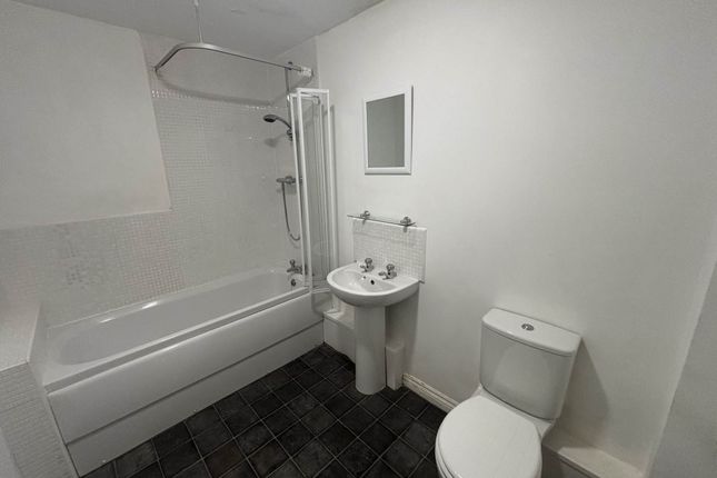 34, The Place Mere Drive, Manchester photo 4
