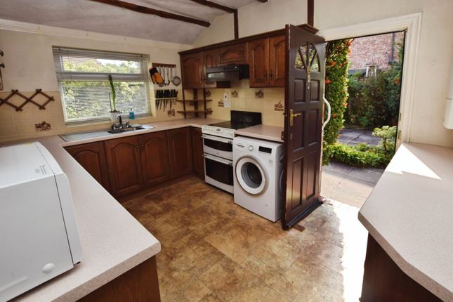 312, Northenden Road, Greater Manchester photo 4