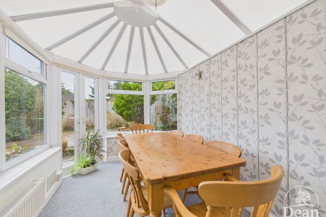 32, Cornpoppy Avenue, Monmouth photo 2