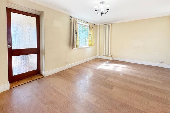 28, Layters Close, Gerrards Cross photo 4