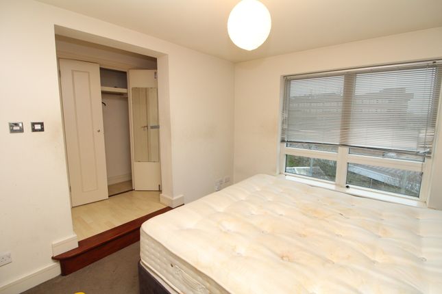 Flat to rent in Sherman Road, Bromley