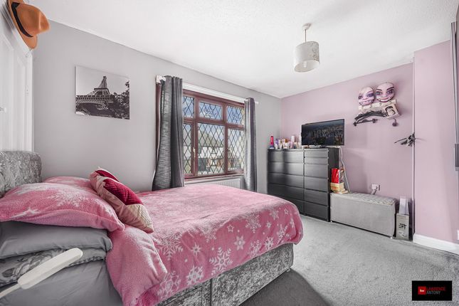 50, Weir Gardens, Rayleigh photo 4