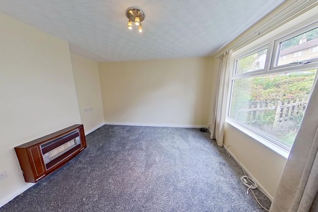 50, Orchard Grove, Bradford photo 2